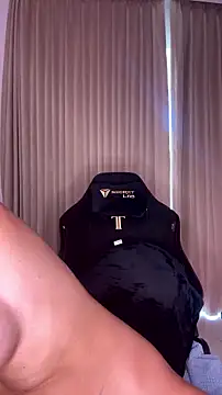 Helena_Karel Chat XXX in diretta