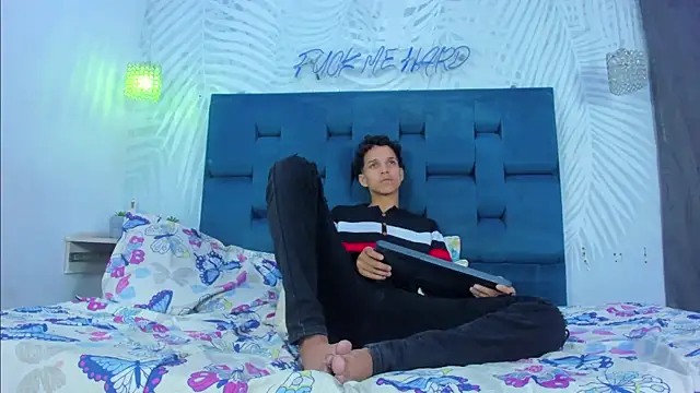 Chat +18 de MidnightKing_ ao vivo