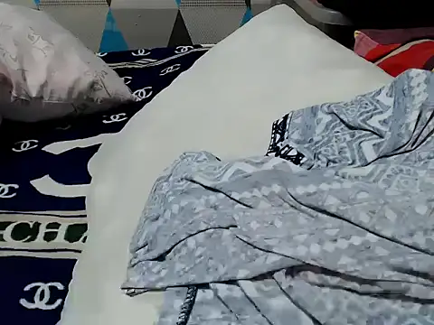 Trish_CurveCock Show Webcam