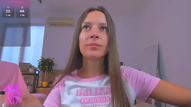 Chat +18 de Alice_in_Bloom ao vivo