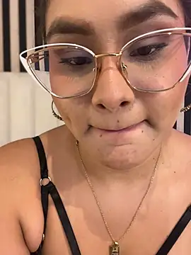 LiaDesire7's Live XXX Chat