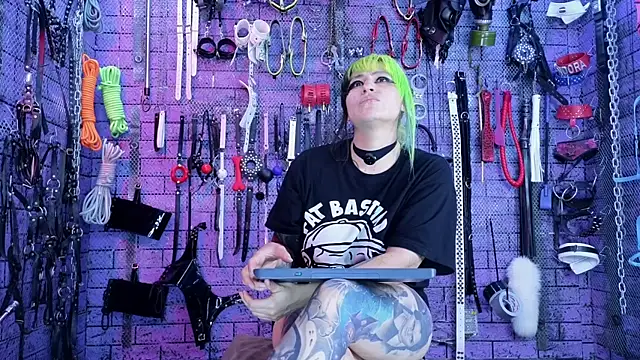 PANDORANEZZ – Live XXX-chat