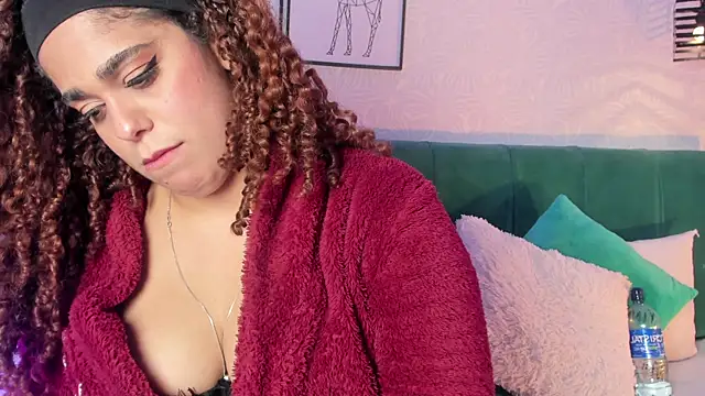 ninna_curly Chat XXX in diretta