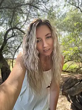 XXX chat uživo modela Crazy-Rosa