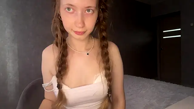 Emily_Mur_ Adlı Modelin Canlı XXX Sohbeti