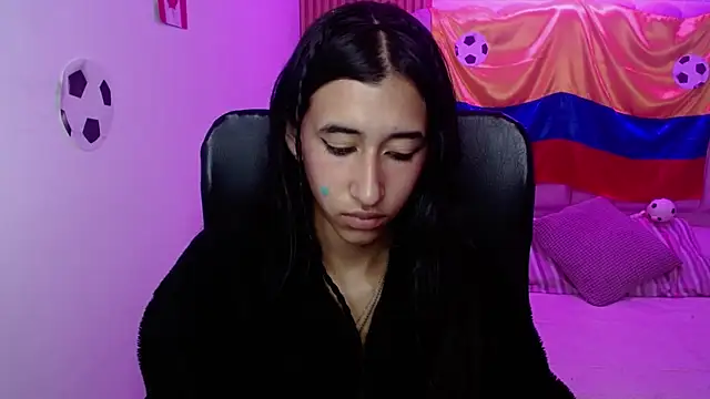 Sofii_tk Adlı Modelin Canlı XXX Sohbeti