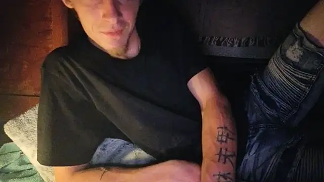 Ilovepussy1911's Live XXX Chat