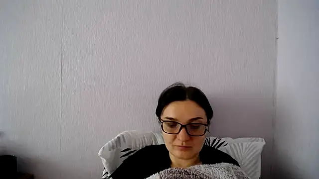 Shiny_gine's Live XXX Chat