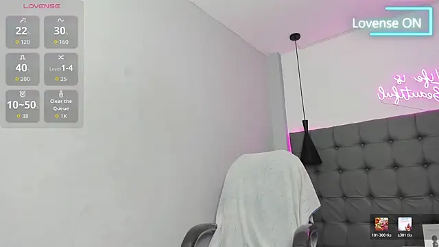 XXX chat uživo modela scarletcherry18