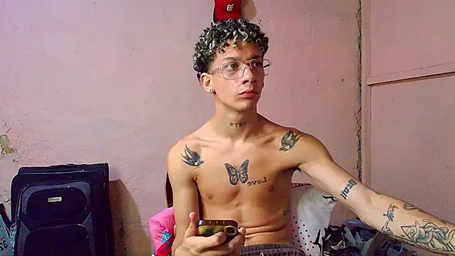mateodeamjo élő XXX-chatje