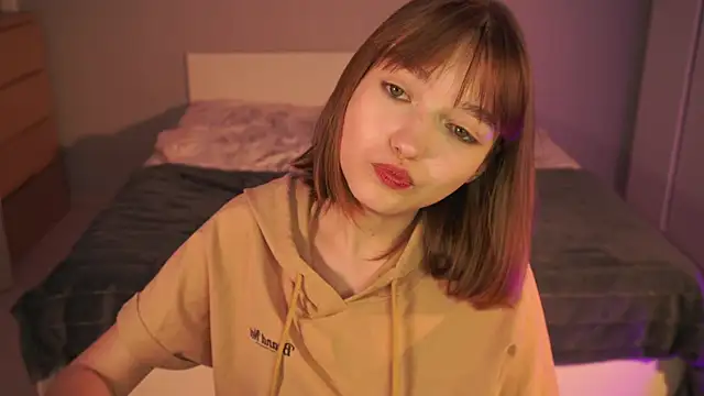Chat +18 de Leyla_crsh ao vivo