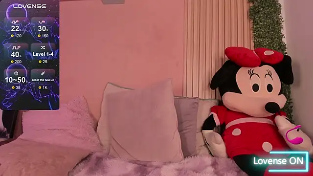 Winnie_cutee Adlı Modelin Canlı XXX Sohbeti
