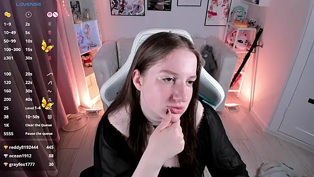 Chat +18 de Elisabeth_Binder ao vivo