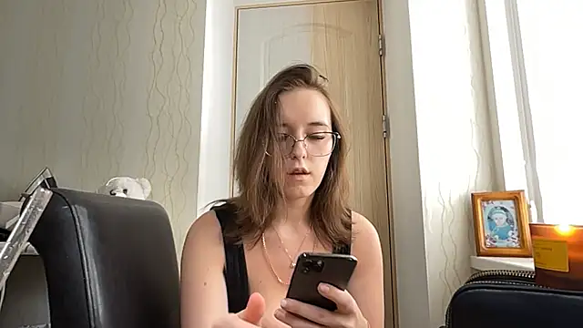 Mia_labs Chat XXX live