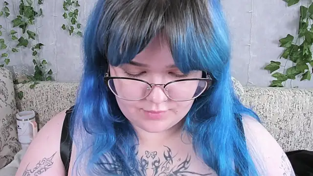 _CandyM1lky_'s Live XXX Chat