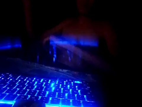 MoniqueLeweiss' Live XXX Chat