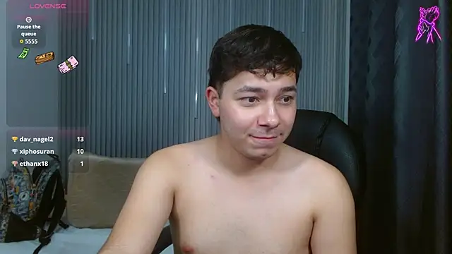 Chat XXX en directo de Julian_Smith21