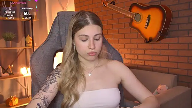 EllieCutes Chat XXX in diretta