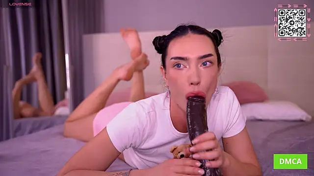 צ'אט XXX בשידור חי של aGaGatha