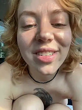 XXX chat uživo modela Emma_risky