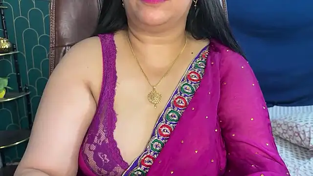 FlatVincy4 Adlı Modelin Canlı XXX Sohbeti
