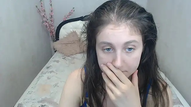 Holliy_Cooper Live XXX-Chat