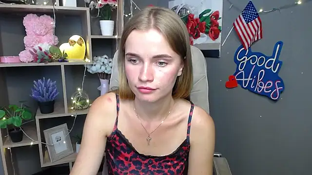 MargaritaKiss Adlı Modelin Canlı XXX Sohbeti