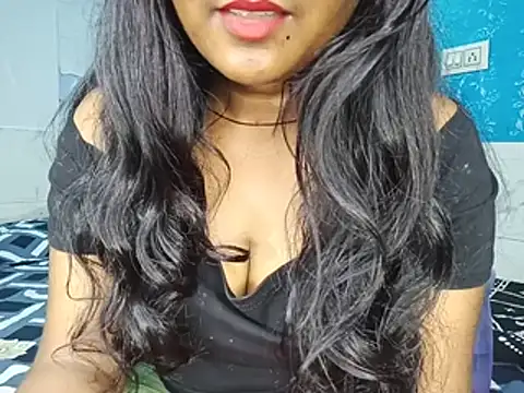 Muktha's Live XXX Chat