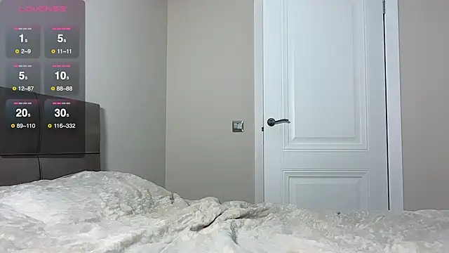 HeyAlena Live XXX Chat