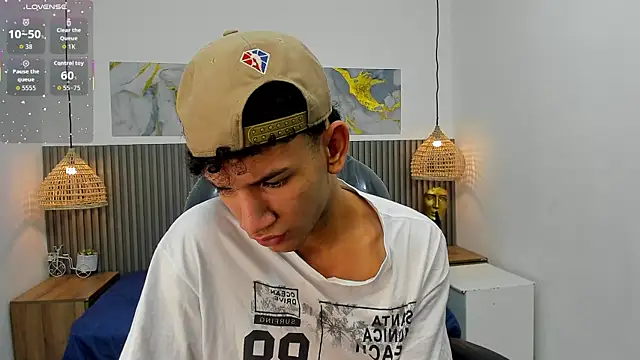 Онлайн чат XXX JDWhite18