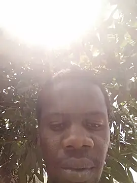 Thee_Biggest's Live XXX Chat