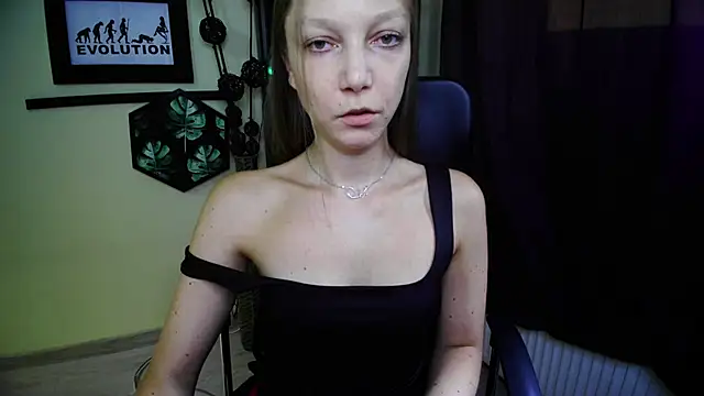 EmillyPlay Chat XXX in diretta
