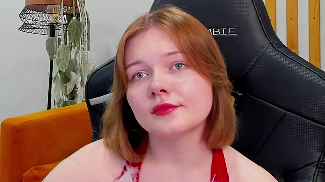 ElinaVale Chat XXX in diretta