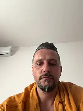 InsaneMattt's Live XXX Chat