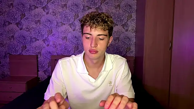AlfredSweet Chat XXX in diretta