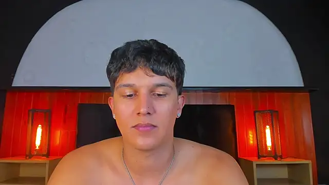 Chat +18 de Leo_Savage_ ao vivo
