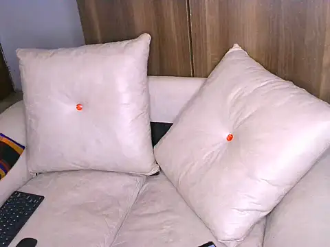 Chat XXX en directo de Bustycece
