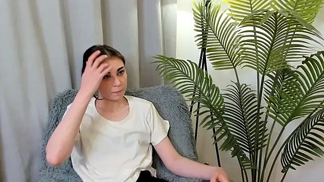 LauraleeSadiq – Naživo XXX chat