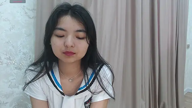 Shy_Kira Adlı Modelin Canlı XXX Sohbeti