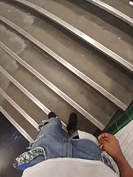 XXX chat uživo modela Mikaaa97