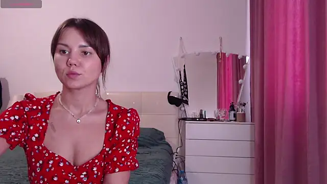 MiraMiss Live XXX-chat
