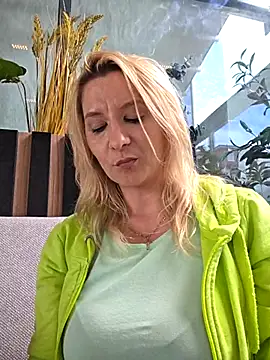 دردشة KaylinJan الجنسية المباشرة