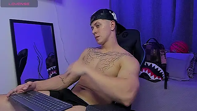 ASHTON_HILS – Naživo XXX chat