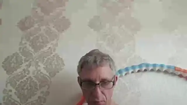 XXX chat uživo modela BobbyXRoyal
