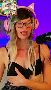 Kittychatten Live XXX chat
