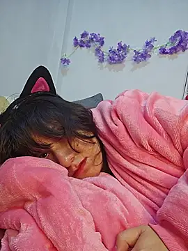 Kitty_Kalifa 现场XXX聊天