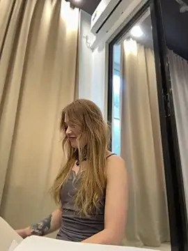 AriWild's Live XXX Chat