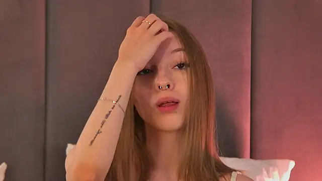 JulyOwens' Live XXX Chat