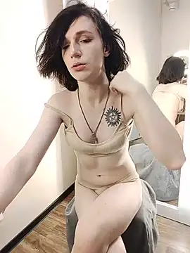 عرض كام MickeQuinee