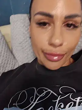 KatiaDivine's Live XXX Chat